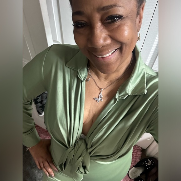 JUSTASEASON, ALL THE BEAUTIFUL ITEM PURCHASES ON MY POSHMARK JOURNEY. THANK YOU - Picture 10 of 11